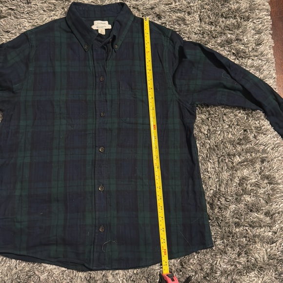 L.L Bean women’s small flannel relaxed fit - Picture 4 of 5